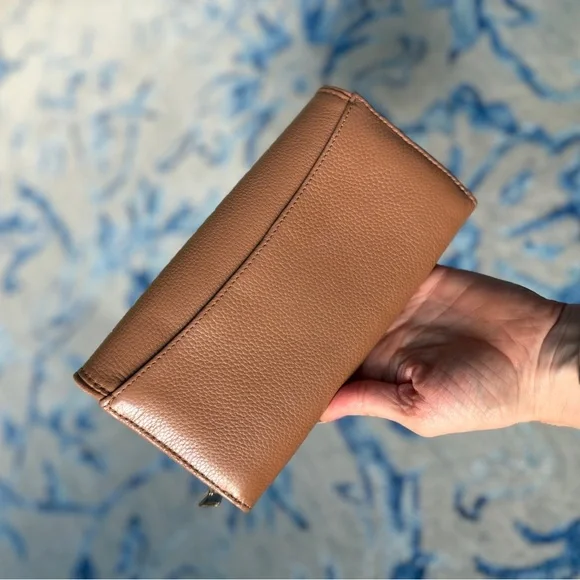 Tory Burch Miller Tan Pebbled Leather Wallet with Gold Hardware - Picture 6 of 6